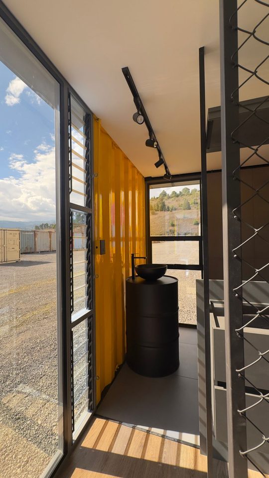 Interior entrada lavabo